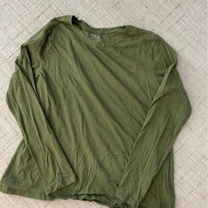 Army green long sleeved tshirt